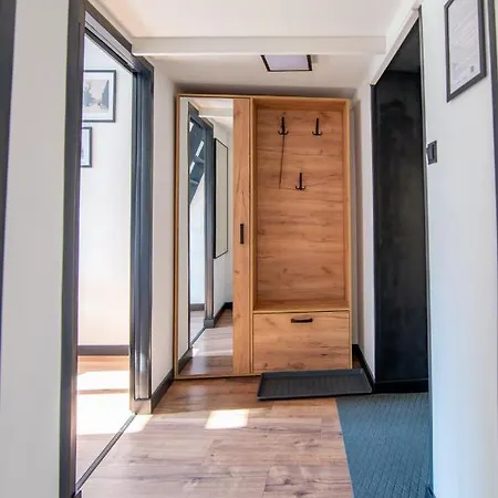 Portowa 11 Апартаменты *